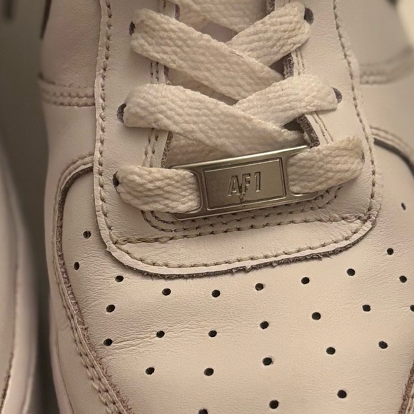 Nike Air Force 1 Youth Sneakers/Shoes White Size 7Y - Picture 4 of 10